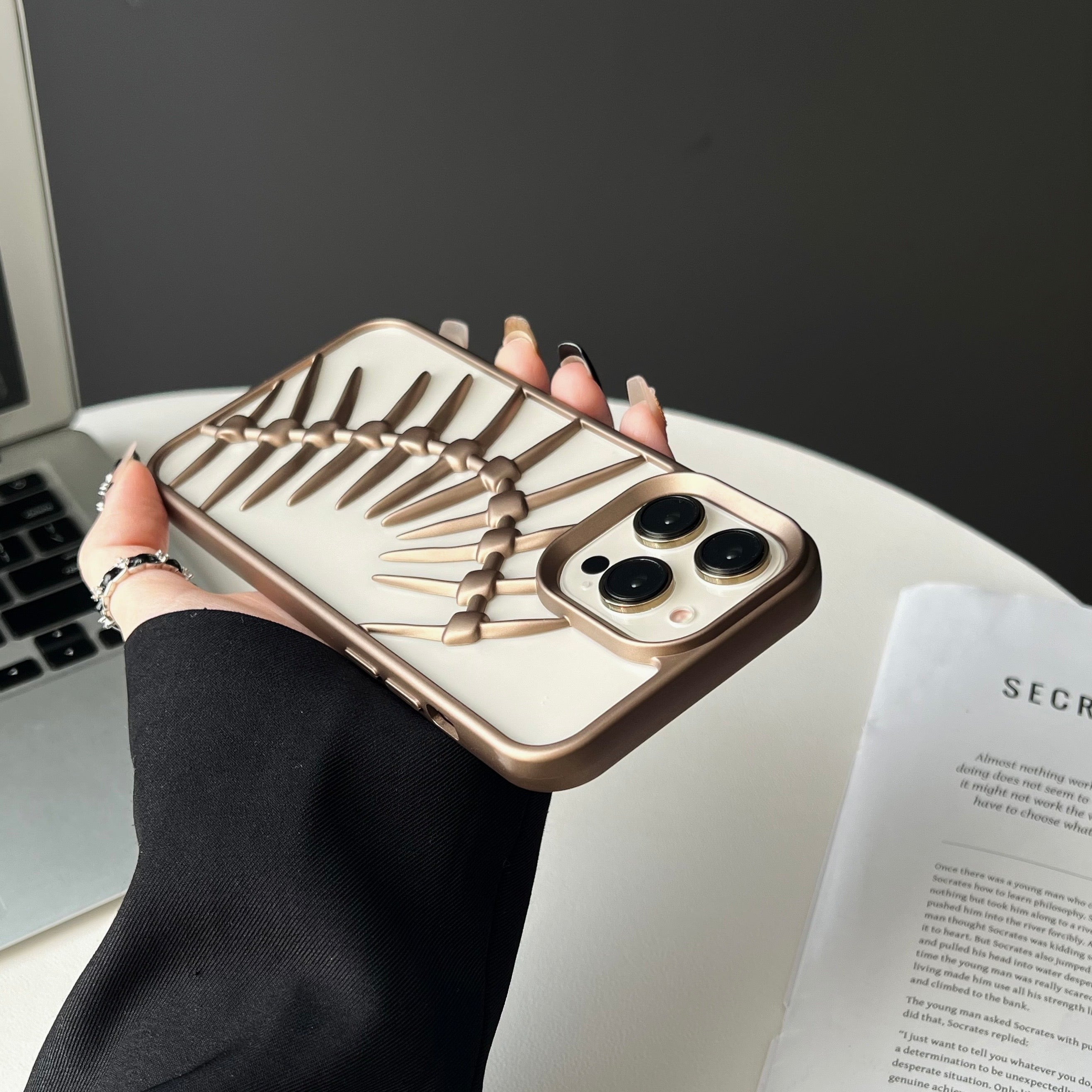 3D Spine Design Case For iPhone