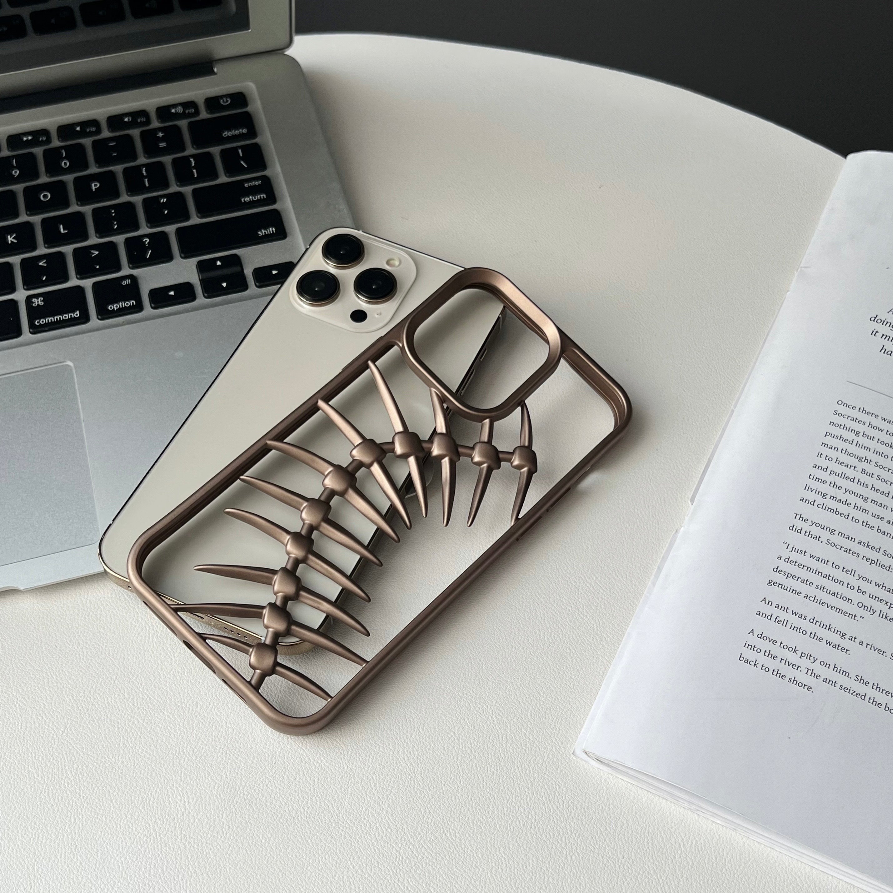 3D Spine Design Case For iPhone