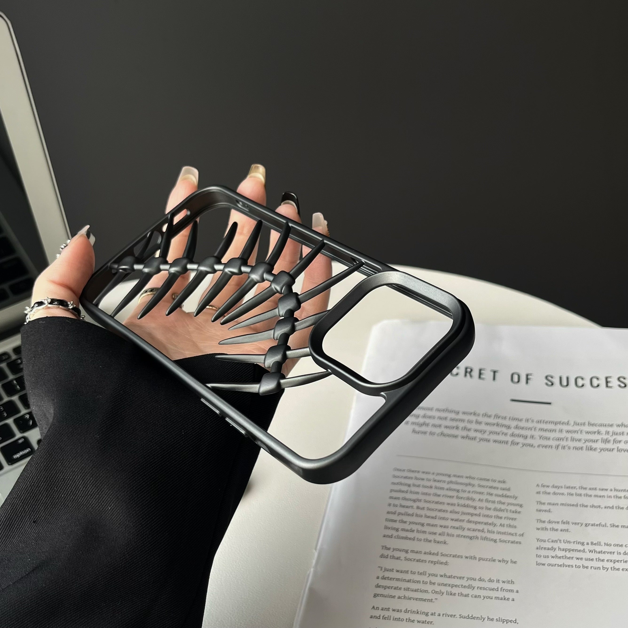 3D Spine Design Case For iPhone