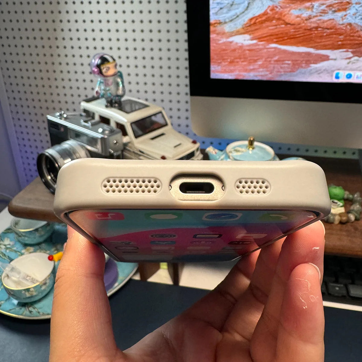 Smart DIY Magic iPhone Cover E Ink Technology - NFC Enabled