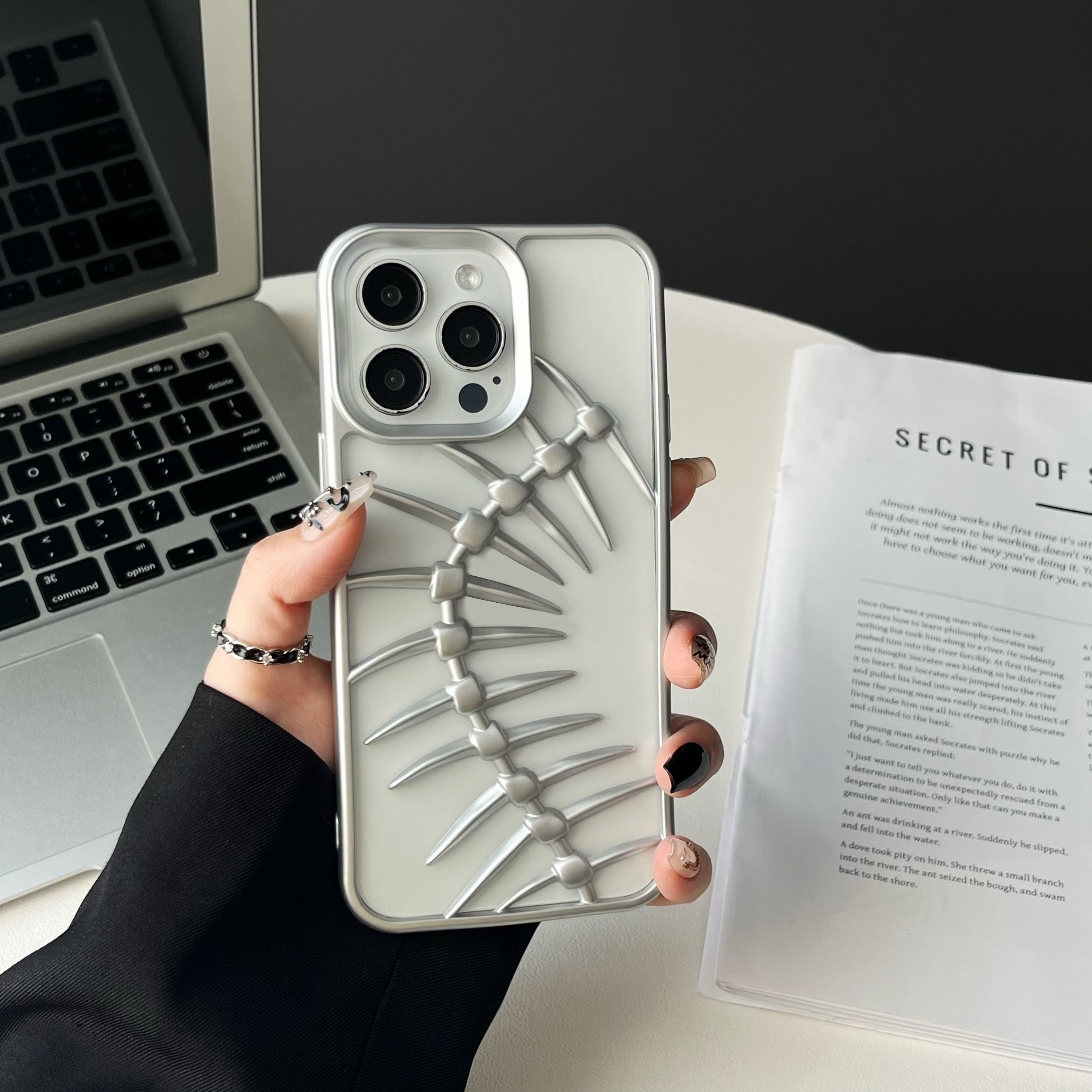 3D Spine Design Case For iPhone